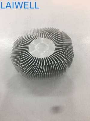 Προσαρμοσμένο CNC Metal Stamping Αλουμινίου Θερμοδιάσπαση Ραδιοποιητή για Ψυκτικό Υπολογιστή άμεση προμήθεια στο DongGuan