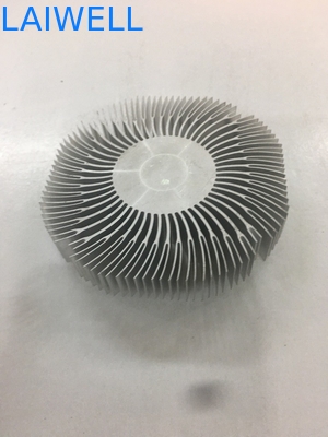 Προσαρμοσμένο CNC Metal Stamping Αλουμινίου Θερμοδιάσπαση Ραδιοποιητή για Ψυκτικό Υπολογιστή άμεση προμήθεια στο DongGuan