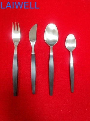 Σύγχρονος ματ γυαλίζοντας το 18/8 Flatware ανοξείδωτου σύνολο μαχαιροπήρουνων κουζινών συνόλων