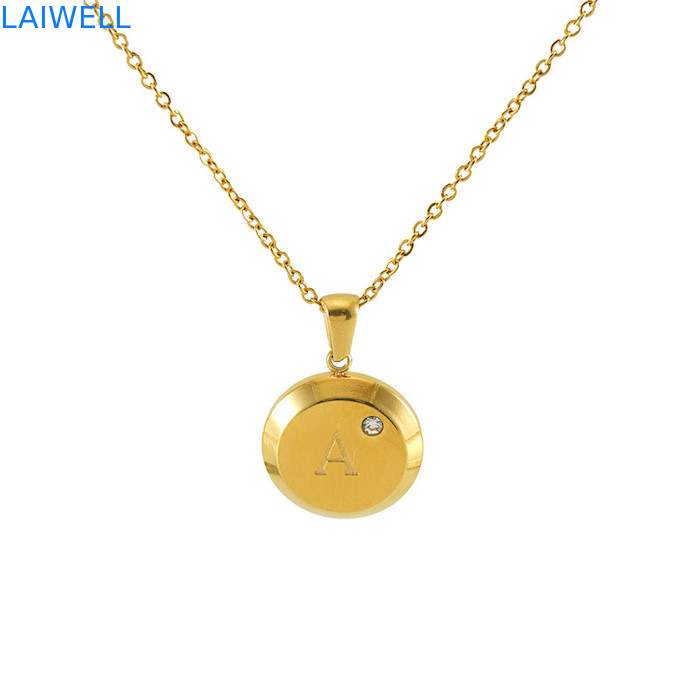 Μοντέρνα Λούξουζ Ντιζάιν Κοσμήματα 18*18MM 18K Χρυσό επιχρυσωμένα Ατσάλινα Επιστολικά Κεραμίδια Με Ζιρκώνα