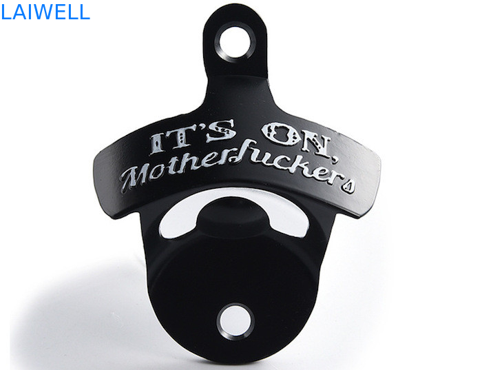 Δημιουργικό σχεδιασμό στυλ Metal Die Casting Zinc Alloy Στον τοίχο τοποθετημένο ανοιχτήρα μπουκαλιών για πάρτι παιχνίδι δώρο